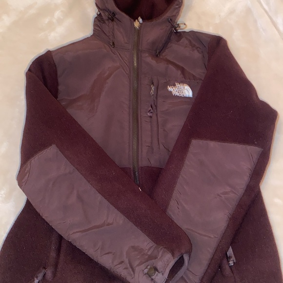 The North Face Hooded Fleece - Picture 3 of 3